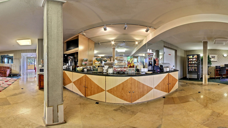 Public Area 3, Quality Inn Oakland Airport, Alameda
