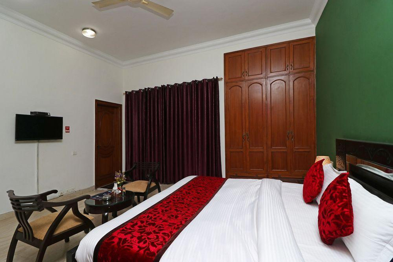 OYO 1450 Hotel Ashray, Gautam Buddha Nagar