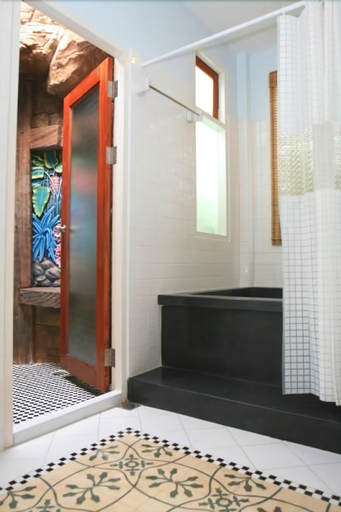 Bathroom 4, Baan Montra Beach Resort, Bang Saphan