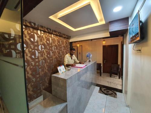 Hotel Be Happy A C Dormitory, Surat