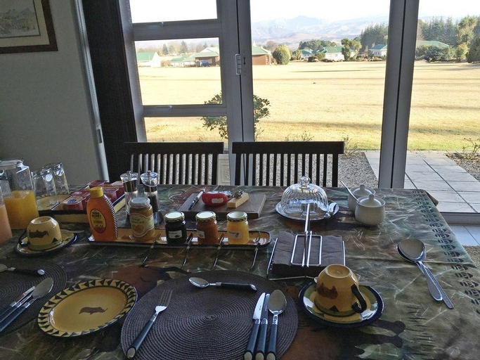 Country Comfort, Sisonke