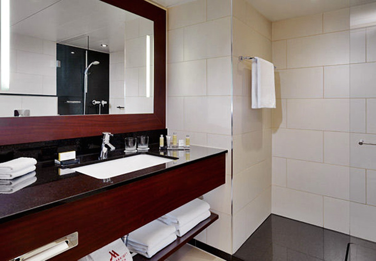 Bathroom 4, Marriott Hotel Zurich, Zürich