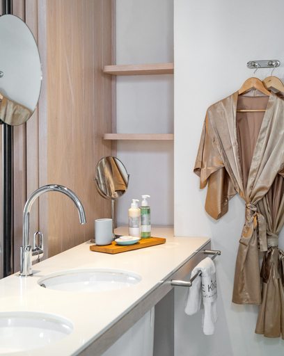 Bedroom 3, King Jason Protaras - Designed for adults
