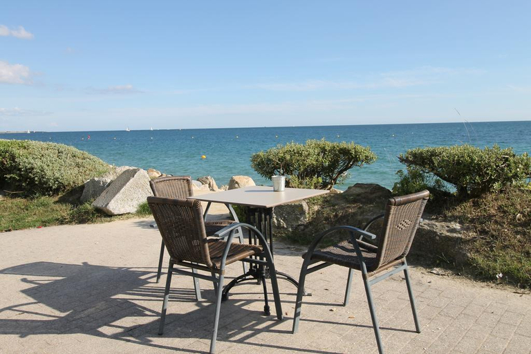 Public Area 2, Logis Hotel & Restaurant Les Mouettes,Larmor Plage, Morbihan