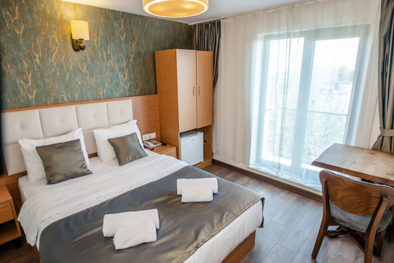 Bedroom 3, The Camelot Hotel, Fatih