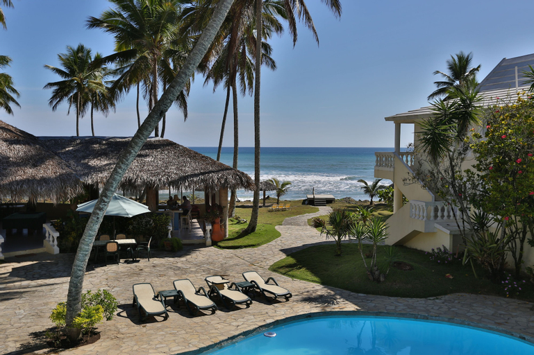 The Beachcomber at Las Canas, Gaspar Hernández