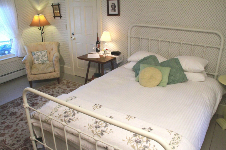 Bedroom 3, Elsa's Inn on the Harbor, Hancock