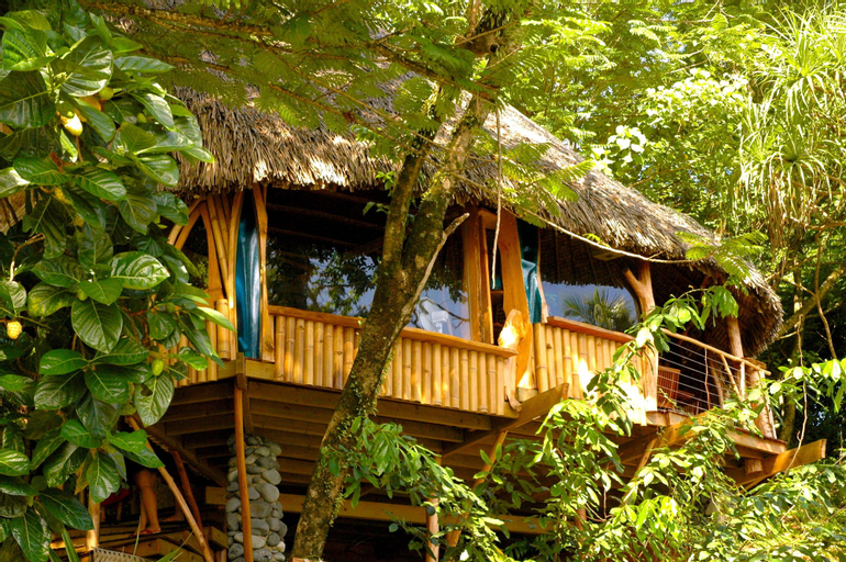 Vanira Lodge,