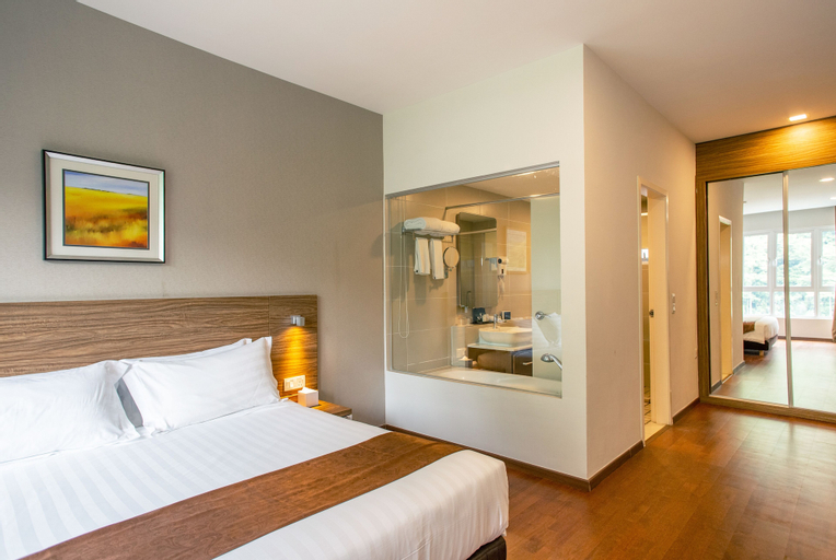 Bedroom 28