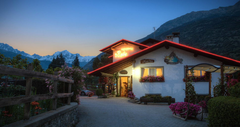 Exterior & Views 1, La Roche Hotel Appartments, Aosta
