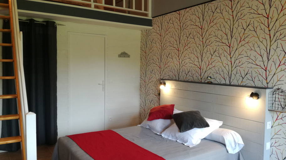Bedroom 4, Du coq à l'âne, Deux-Sèvres