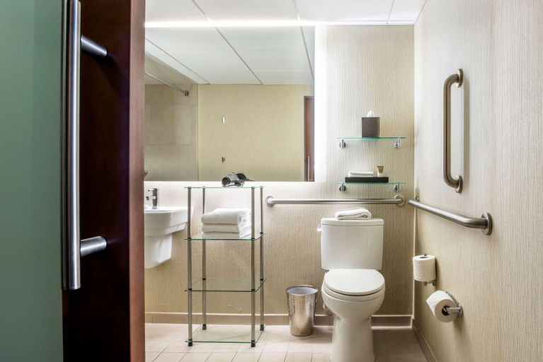 Bathroom 22
