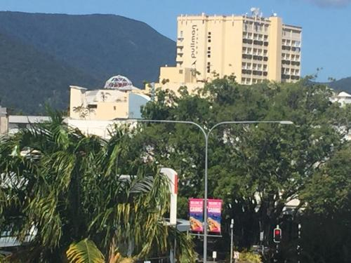 Cairns City Bed & Breakfast Homestay, Cairns