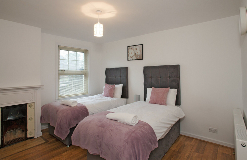 Bedroom 4, Victoria's place, Essex