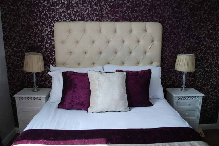Bedroom 2, Seacrest Hotel, Portsmouth