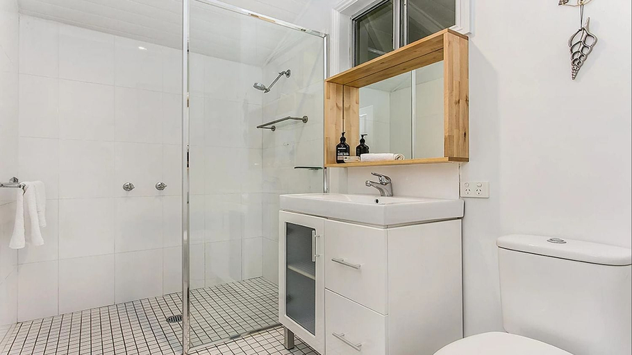 Bathroom, Your Luxury Escape - White Oak, Byron