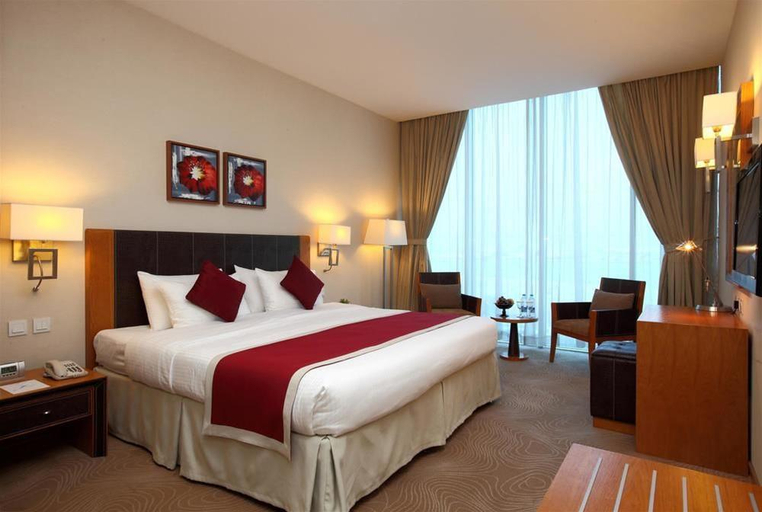 Bedroom 4, Golden Tulip Hotel, Al Jubail
