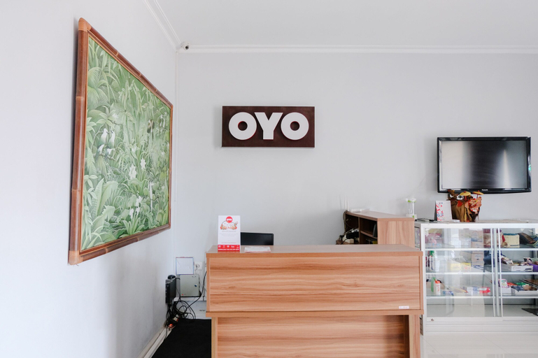 OYO 995 Alices Homestay Syariah, Jember