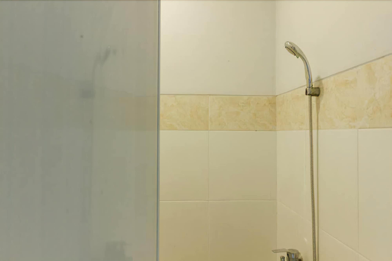 RedDoorz Syariah near Pondok Indah Mall 3, Jakarta Selatan