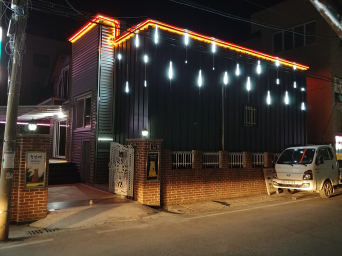 Exterior & Views, Cheomseongdae House, Gyeongju