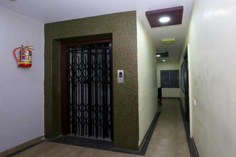 Lobby 3, OYO 60640 Hotel Reyansh, Shahdol
