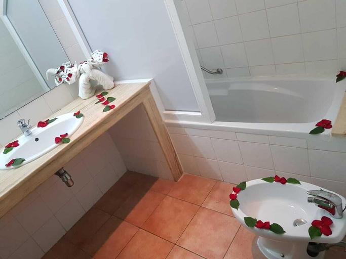 Bathroom 21