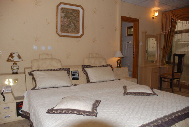 Bedroom, Crown Hotel, Addis Abeba