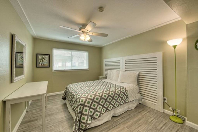 Bedroom 4, 235 Mango - Little Palm, Lee