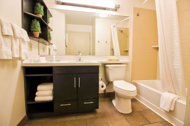 Bathroom 15
