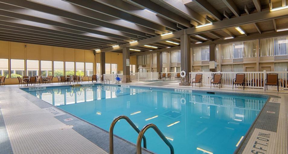 Norwood Inn & Suites, Nicollet