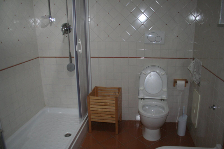 Bathroom 5, Diana e Atteone, Caserta