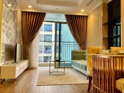 LuxHomes Saigon - Vinhomes Central Park, Bình Thạnh
