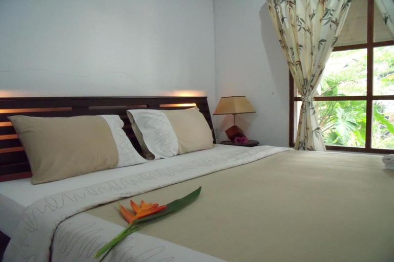 Squid Resort, Ban Laem