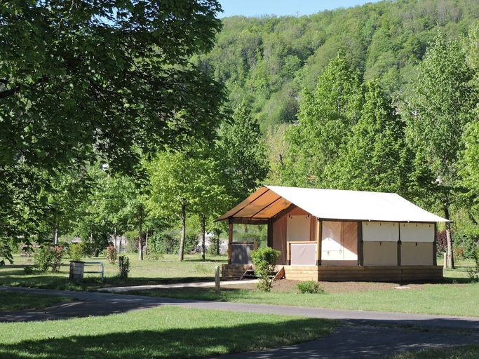 Exterior & Views 2, Camping d'Audinet - Résidence Toilée, Haute-Loire