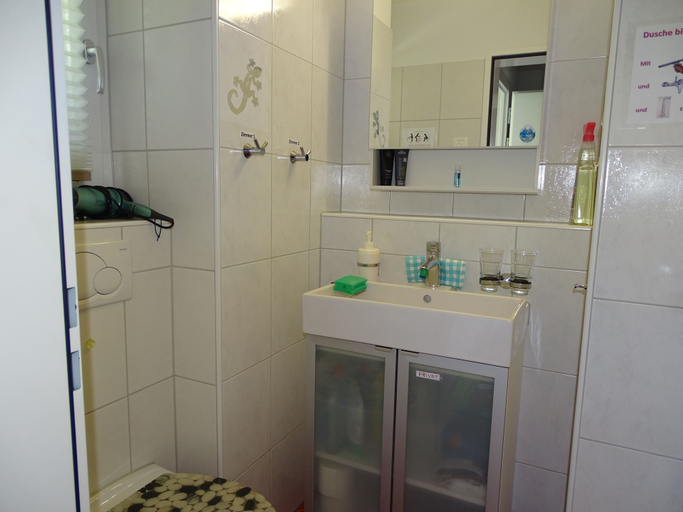 Bathroom 3, Pension - Susanna, Weinfelden
