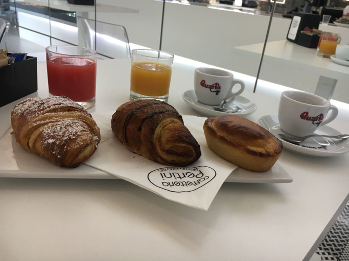 Food & Drinks 5, Via Roca 55, Lecce