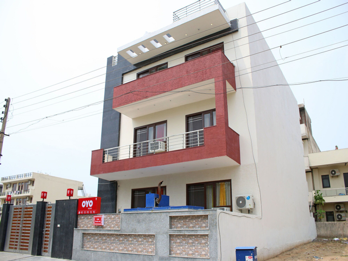 OYO Flagship 516 Unitech Cyber Park, Gurgaon