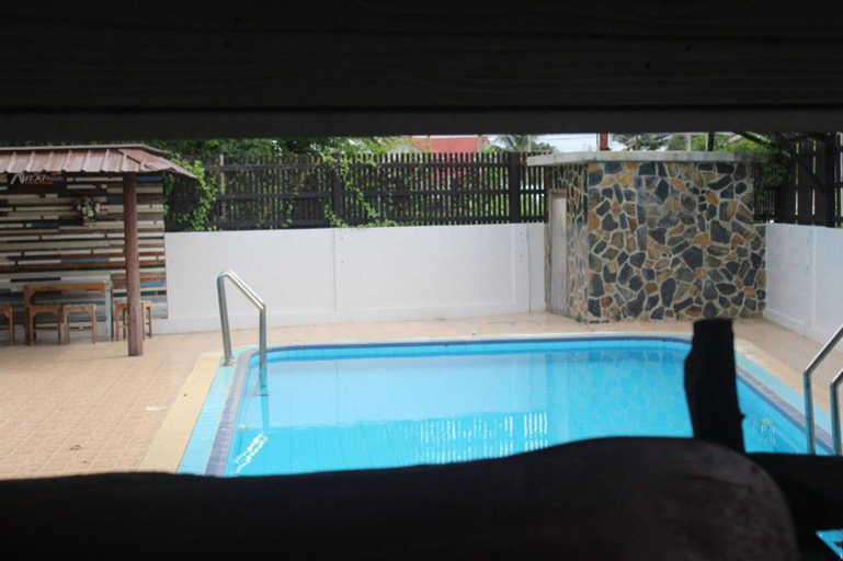 Squid Resort, Ban Laem