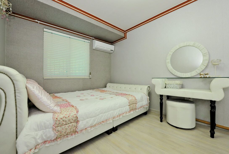 Bedroom 4, In Pension, Gapyeong