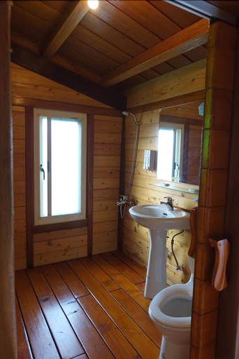 Bathroom 4, Bixilian B&B, Taitung