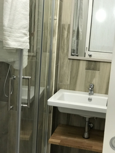 Bathroom 3, Via Roca 55, Lecce