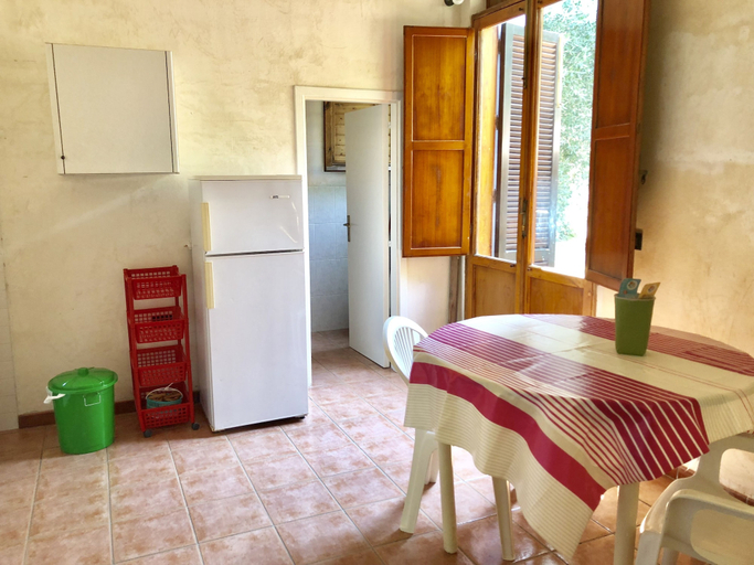 Others 4, Masseria Pietro, Brindisi
