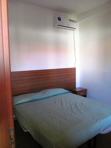 Bedroom 3, Camping Blumare Village, Messina