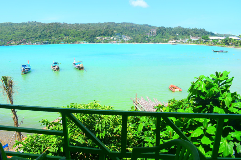 Phi Phi Beach Front Resort, Muang Krabi