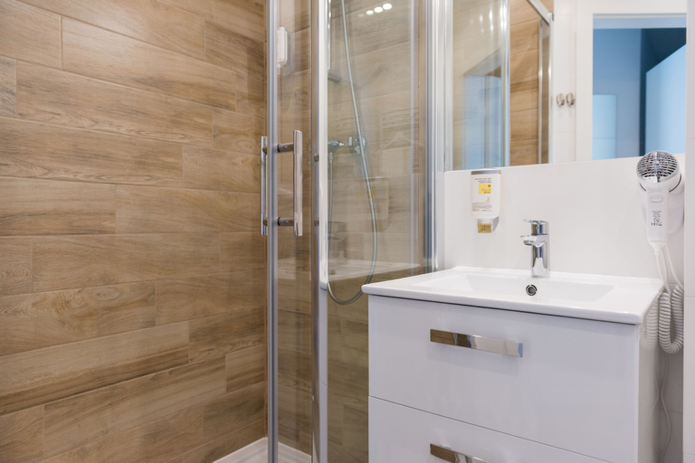 Bathroom 3, WE Apartments, Warsaw
