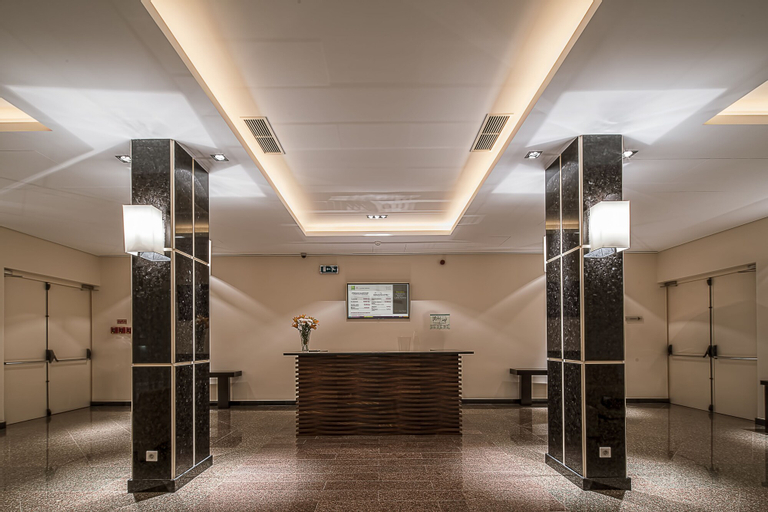 Iu Hotel N'dalatando, Cazengo