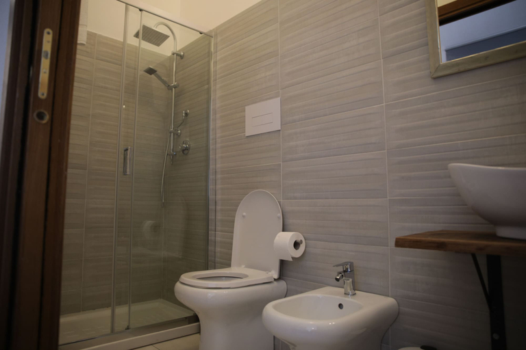 Bathroom 4, Cascina San Michele, Salerno