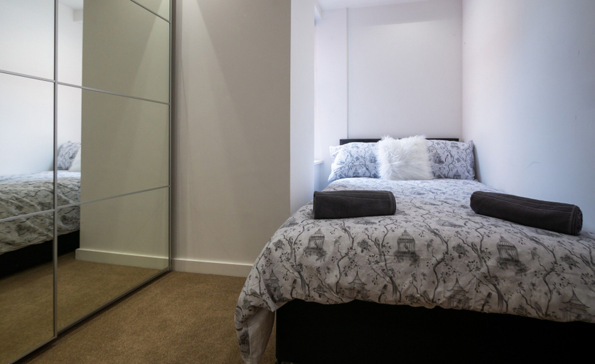 Bedroom 3, Luxury Reading Apartment, Reading