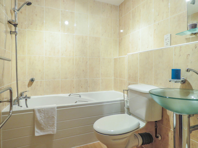 Bathroom 3, Tudors eSuites Birmingham Canalside Apartments, Birmingham