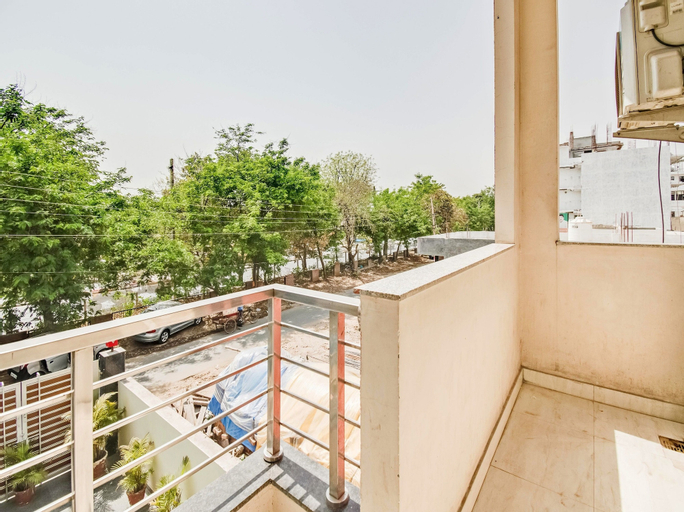 OYO Flagship 516 Unitech Cyber Park, Gurgaon